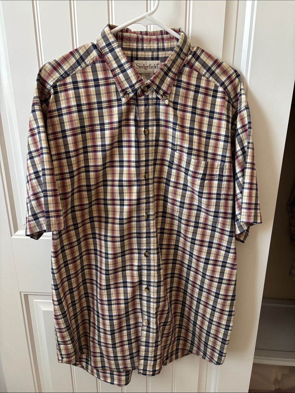 Men’s Short Sleeve Plaid Button-Up Shirt - Cream/Navy/Maroon
